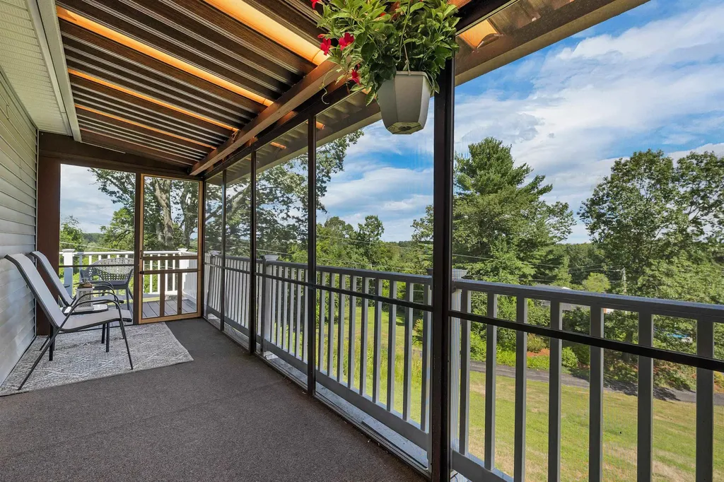 100 Pillsbury Road Londonderry NH 03053