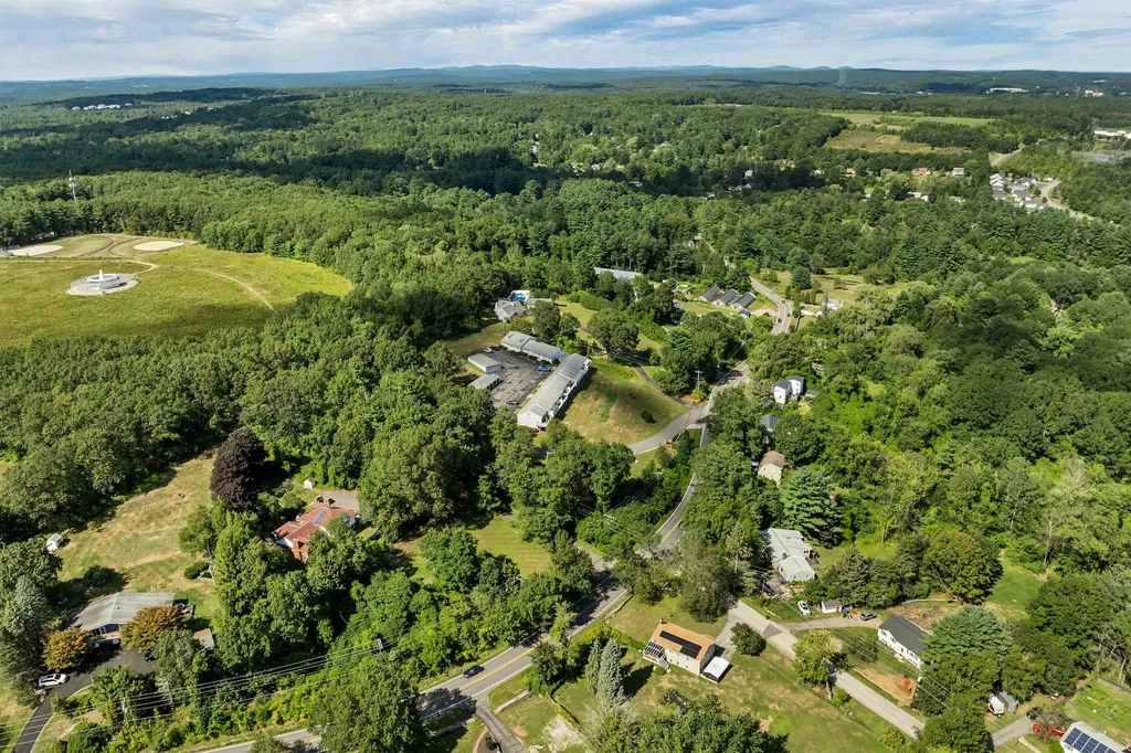 100 Pillsbury Road Londonderry NH 03053