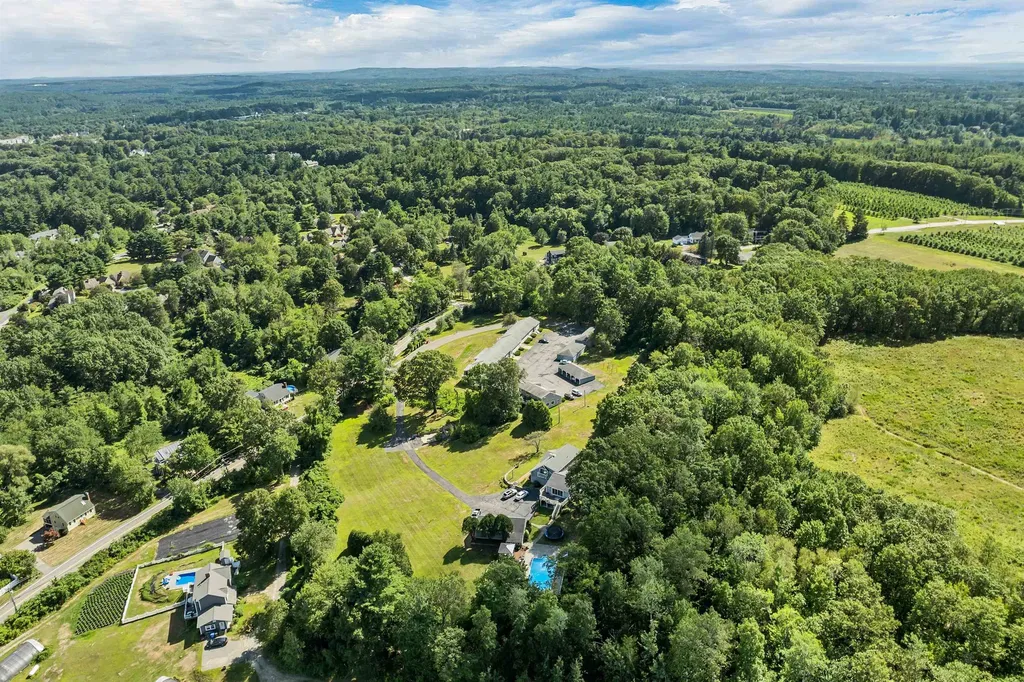 100 Pillsbury Road Londonderry NH 03053