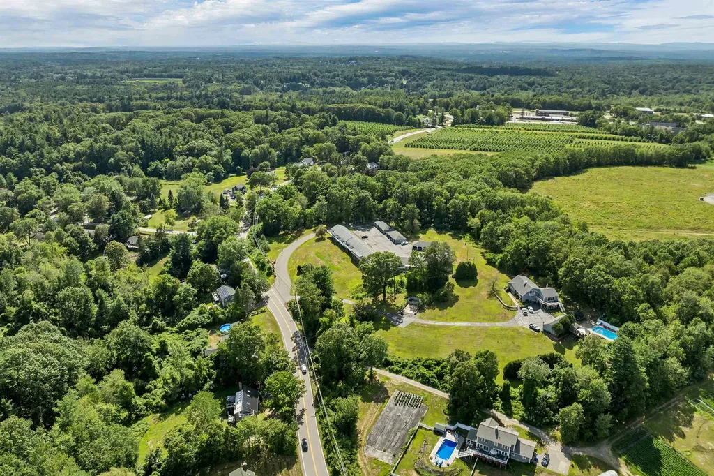 100 Pillsbury Road Londonderry NH 03053