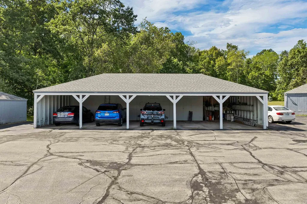 100 Pillsbury Road Londonderry NH 03053