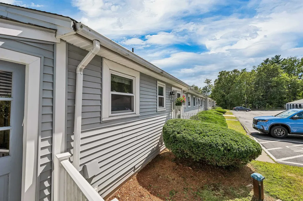 100 Pillsbury Road Londonderry NH 03053