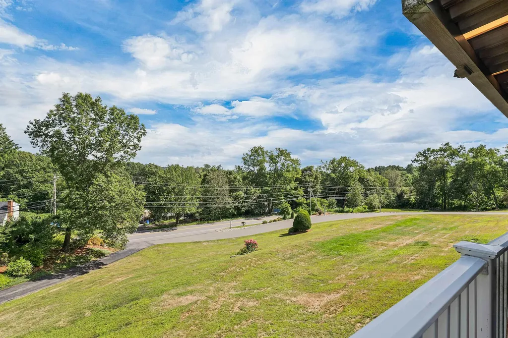 100 Pillsbury Road Londonderry NH 03053
