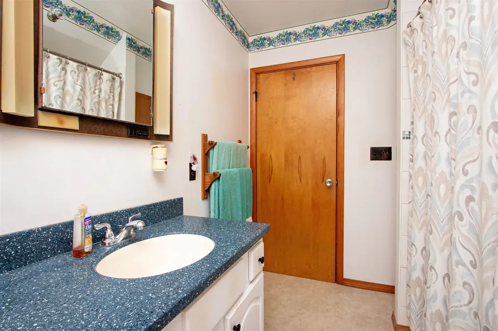 86 Payette Drive St. Johnsbury VT 05819