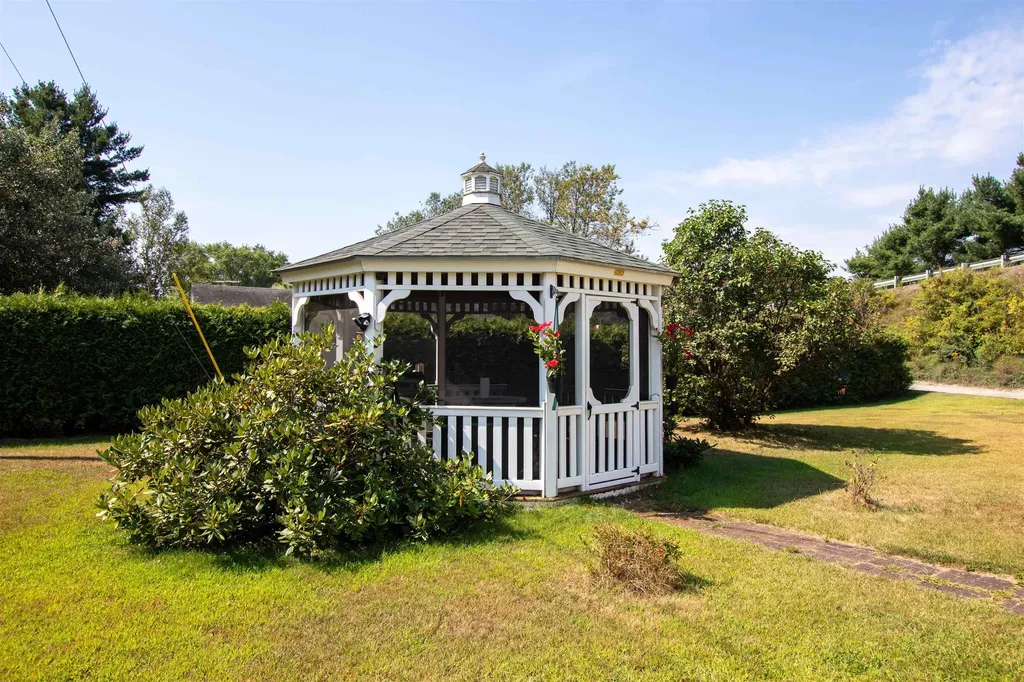 86 Payette Drive St. Johnsbury VT 05819