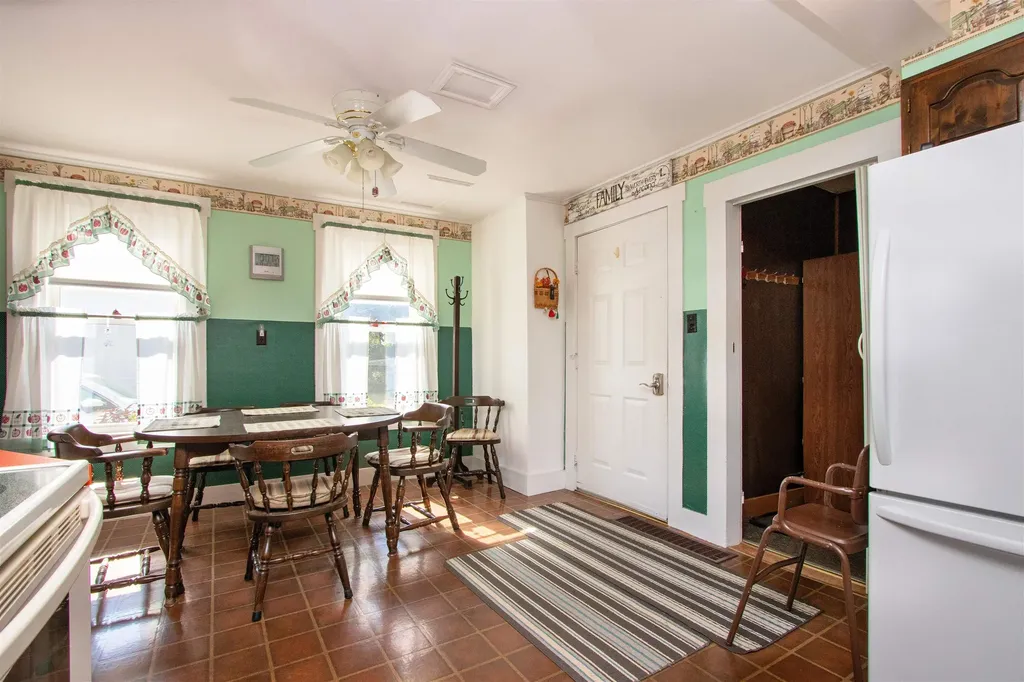 86 Payette Drive St. Johnsbury VT 05819