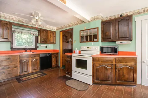 86 Payette Drive St. Johnsbury VT 05819