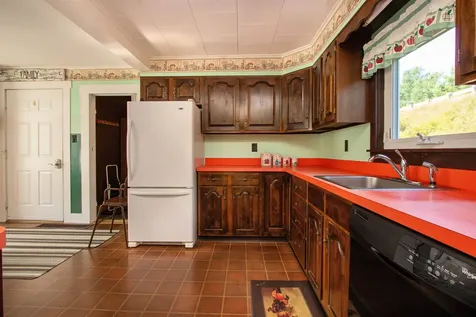 86 Payette Drive St. Johnsbury VT 05819