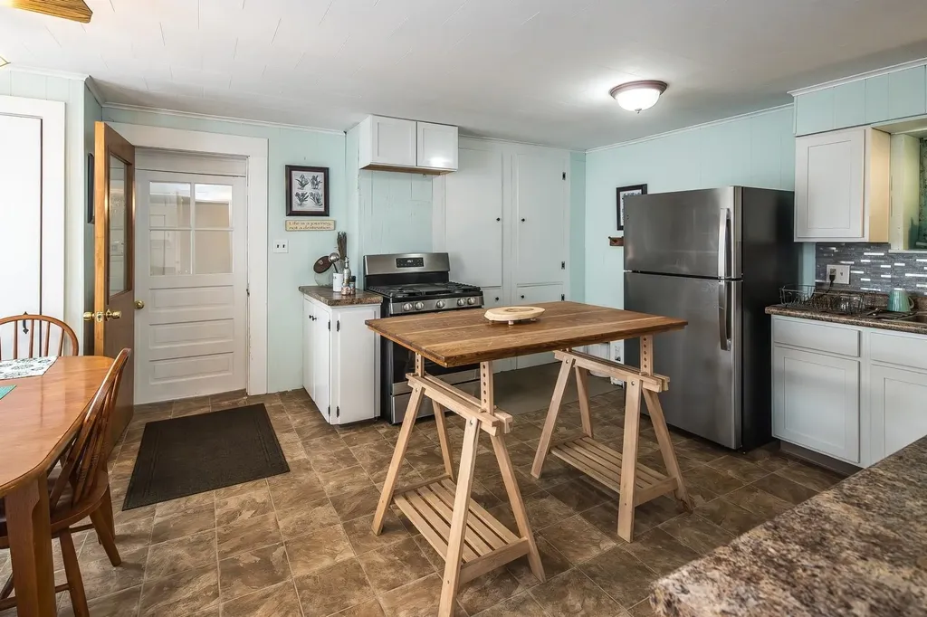 2636 Vt Route 3 Pittsford VT 05763