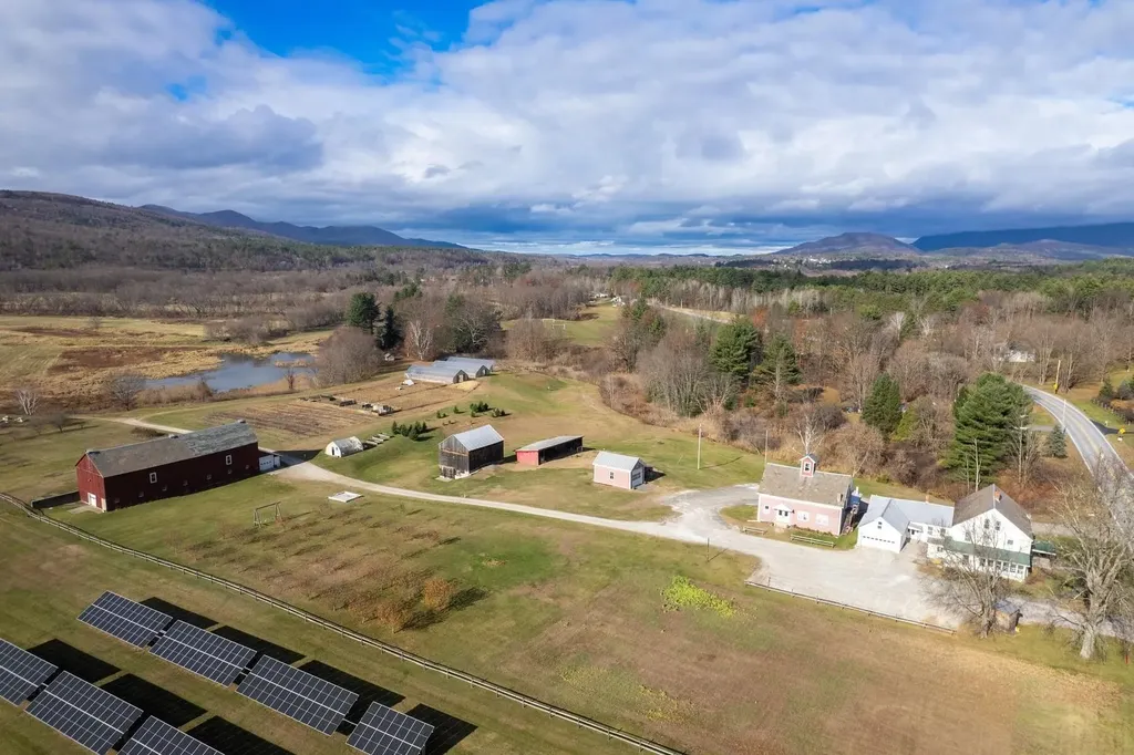 2636 Vt Route 3 Pittsford VT 05763