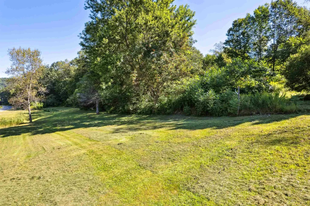 798 Vt Route 14 Sharon VT 05065