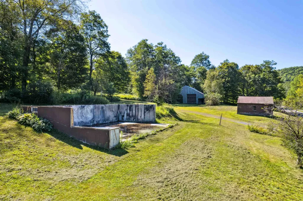 798 Vt Route 14 Sharon VT 05065