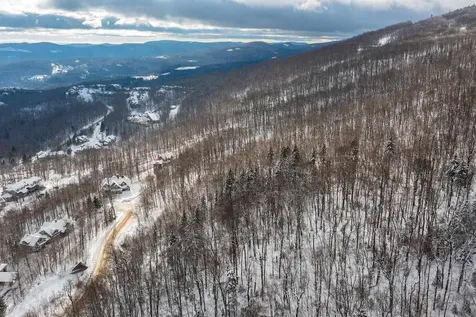 M-17 Moon Shadow Drive Ludlow VT 05149