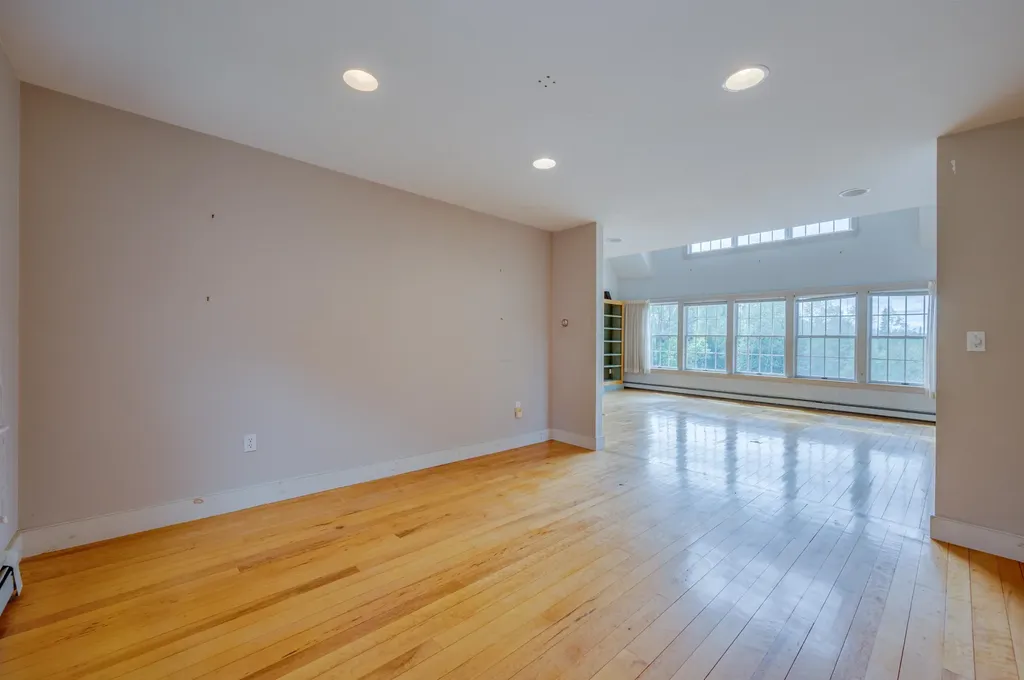 70 Green Lane New London NH 03257