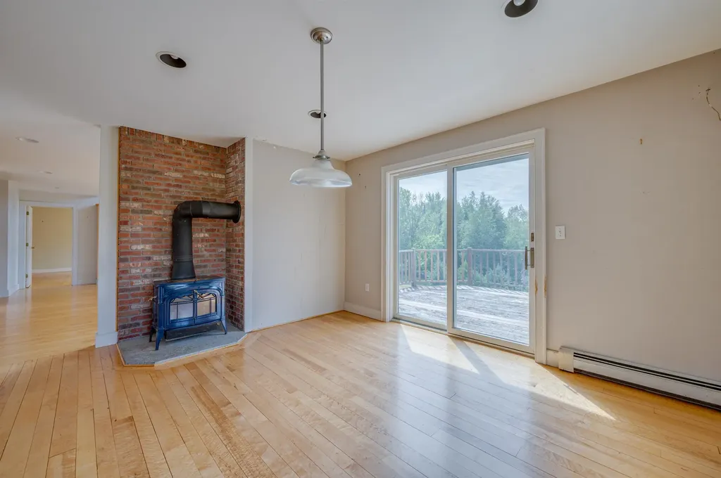 70 Green Lane New London NH 03257