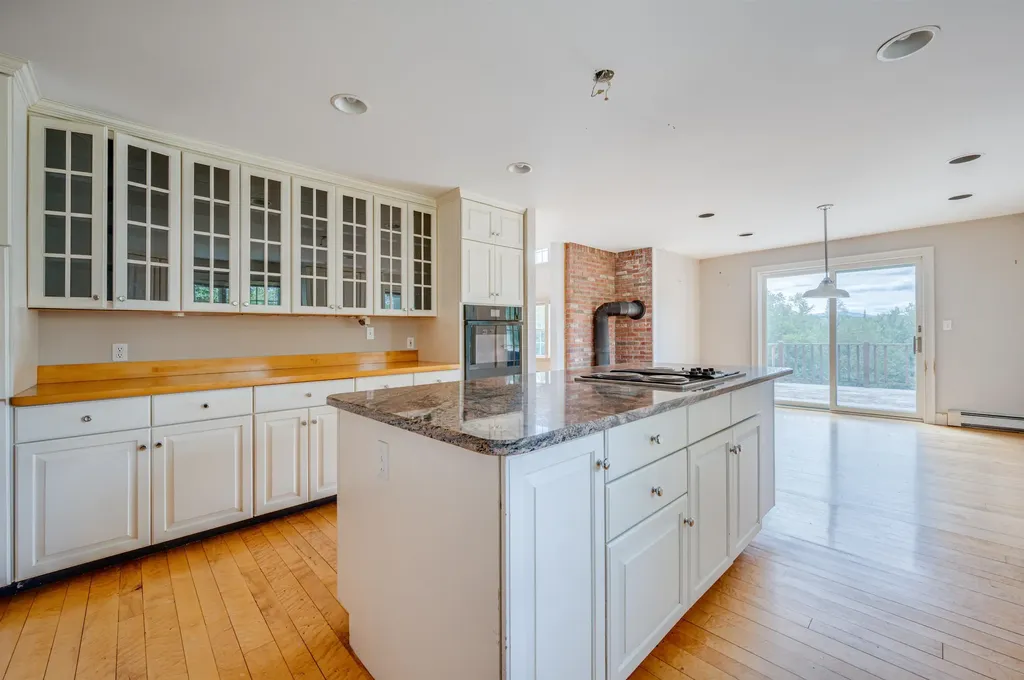 70 Green Lane New London NH 03257