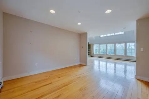 70 Green Lane New London NH 03257