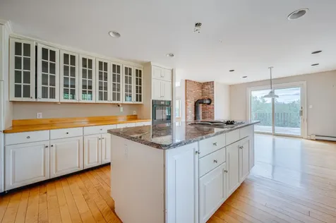 70 Green Lane New London NH 03257