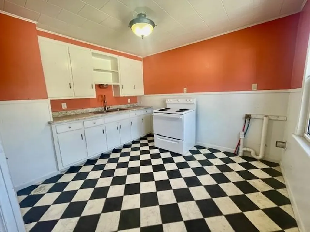 6 Normand Avenue Gorham NH 03581