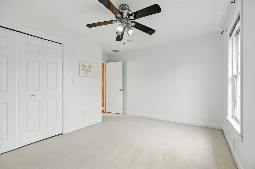 1 Squire Armour Road Windham NH 03087