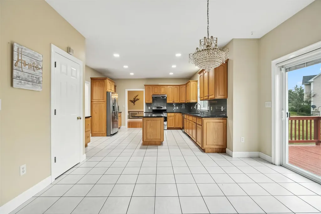 1 Squire Armour Road Windham NH 03087