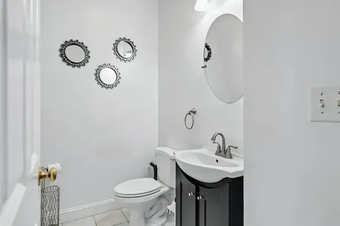 1 Squire Armour Road Windham NH 03087