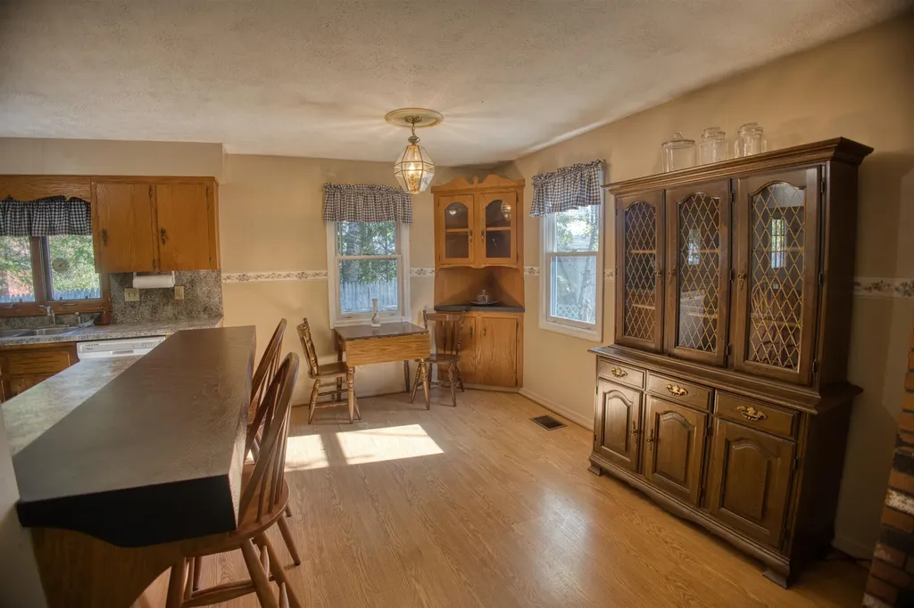 10 Dore Street Ossipee NH 03814