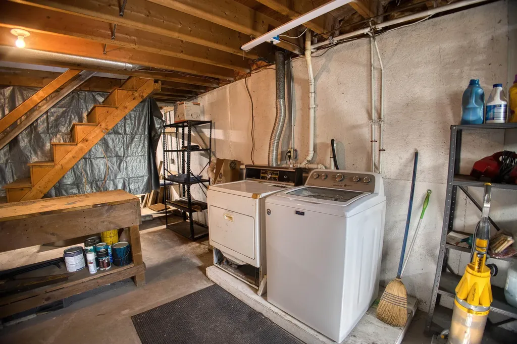 10 Dore Street Ossipee NH 03814