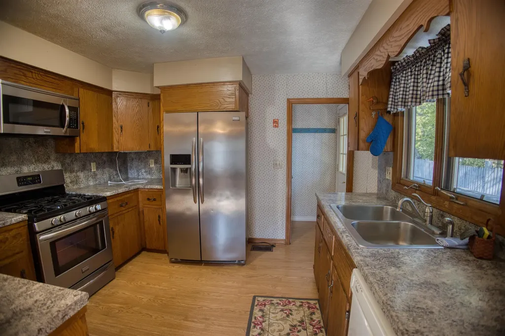 10 Dore Street Ossipee NH 03814