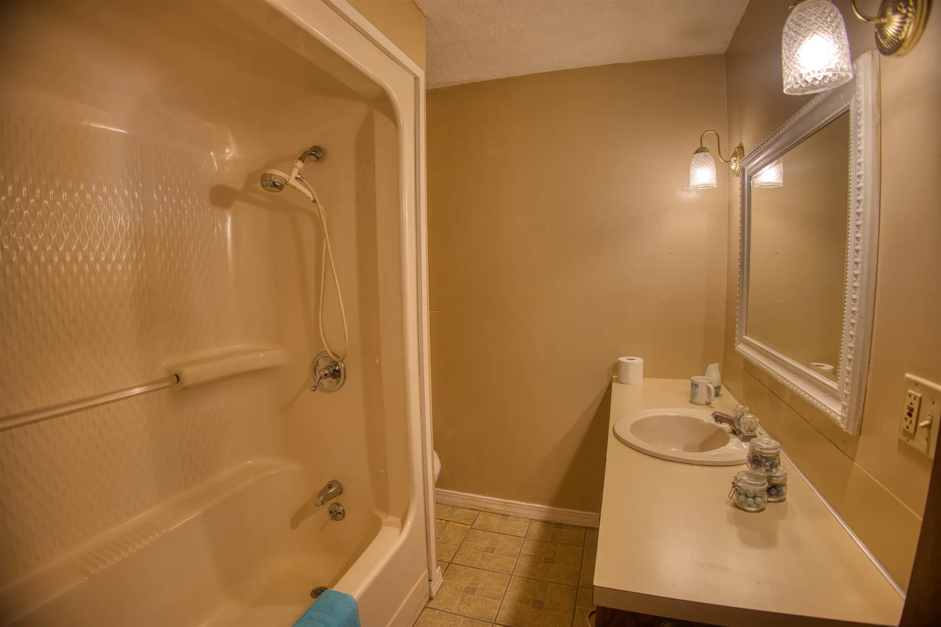 10 Dore Street Ossipee NH 03814