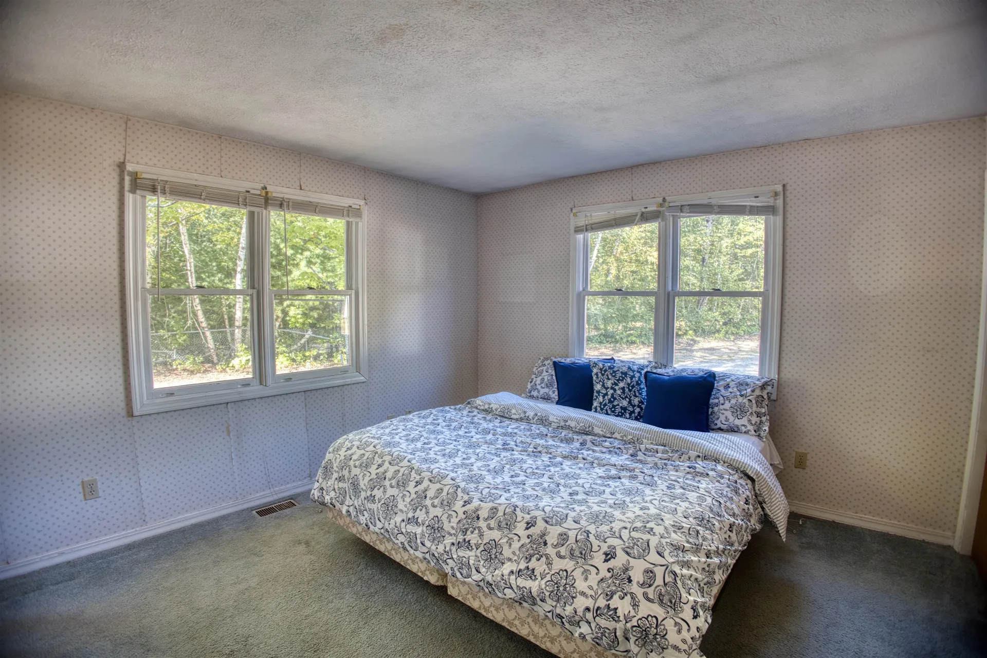 10 Dore Street Ossipee NH 03814