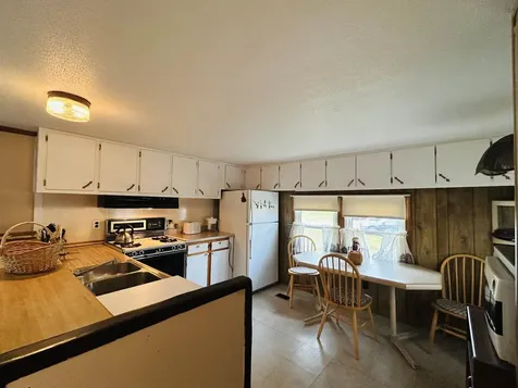 31 Preston Lane Columbia NH 03576