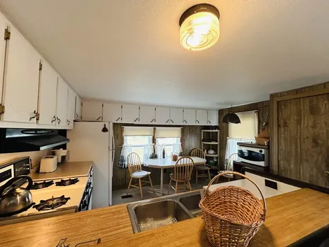 31 Preston Lane Columbia NH 03576