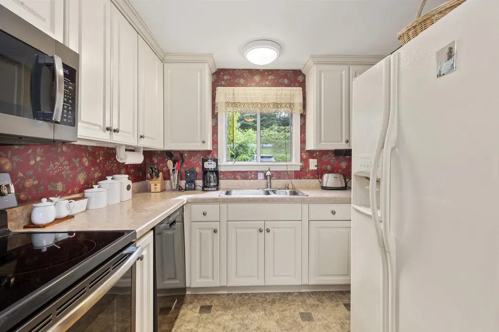 883 Weirs Boulevard Laconia NH 03246