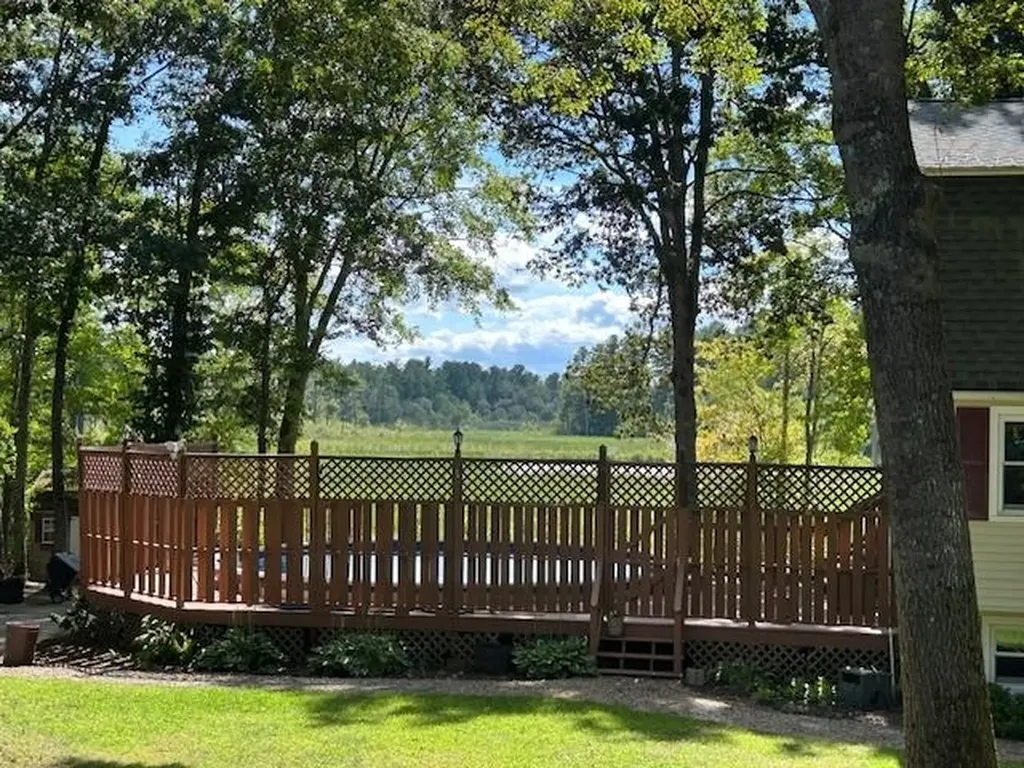 15 Alan Circle Londonderry NH 03053