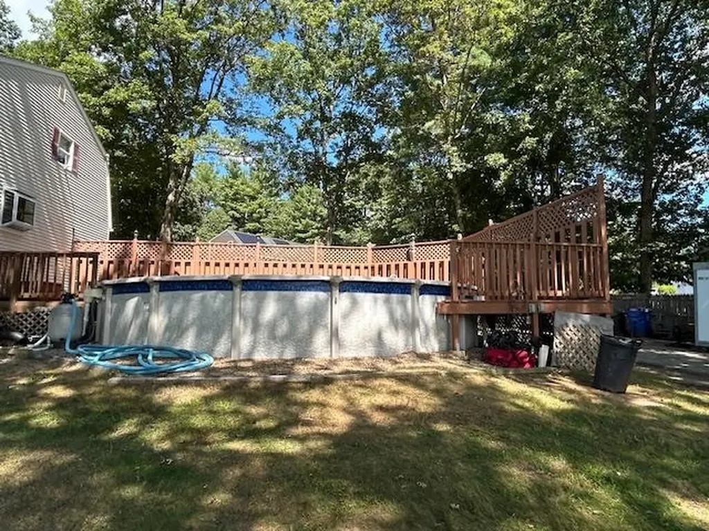 15 Alan Circle Londonderry NH 03053