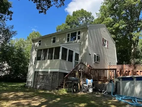 15 Alan Circle Londonderry NH 03053