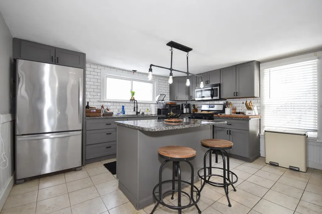 12 Harvard Street Exeter NH 03862