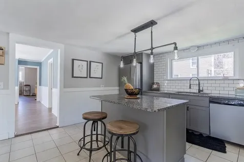 12 Harvard Street Exeter NH 03862