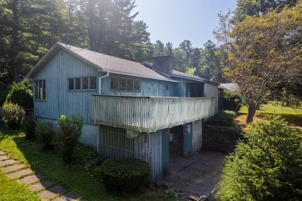 31 Chatterton Park Proctor VT 05701