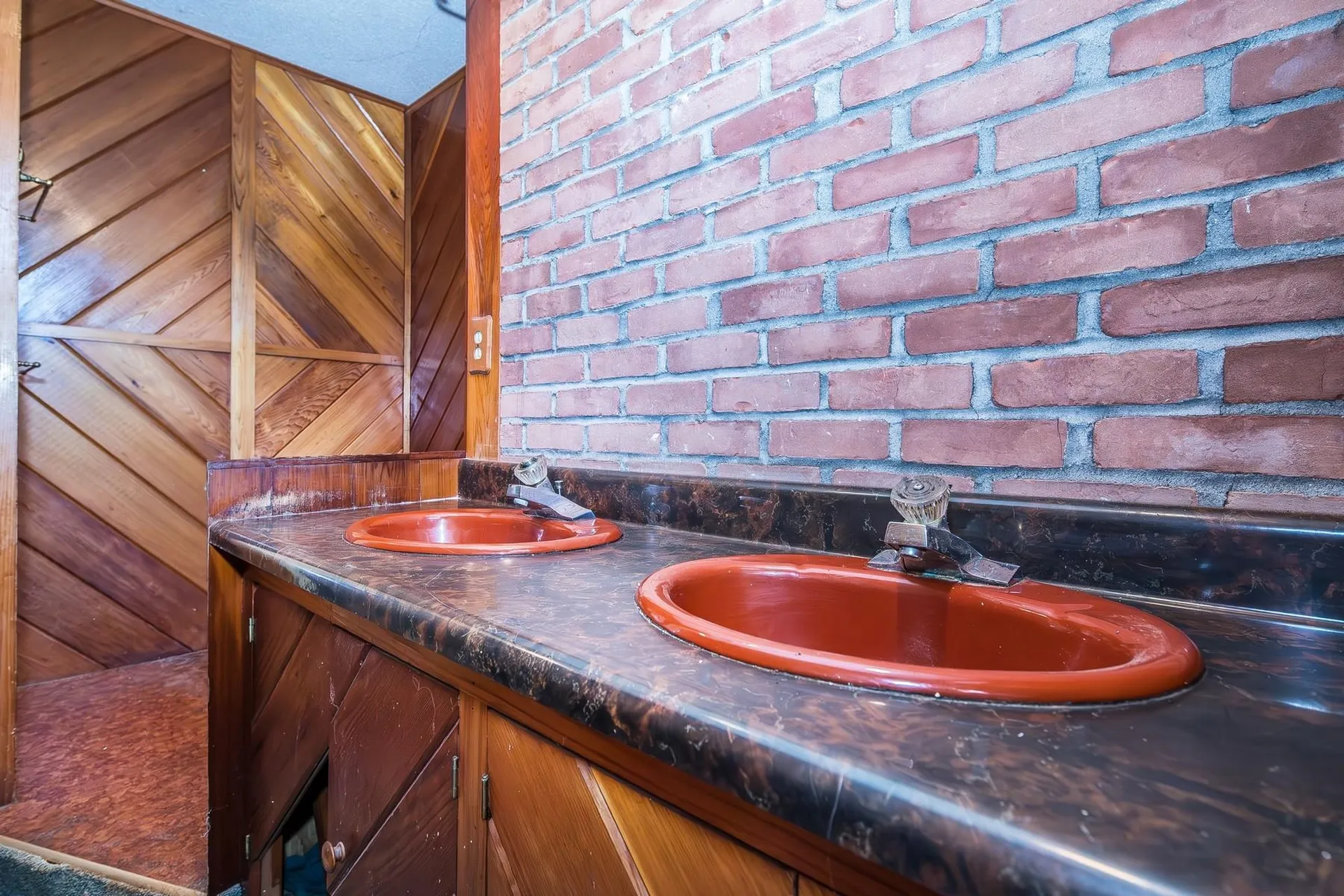 31 Chatterton Park Proctor VT 05701