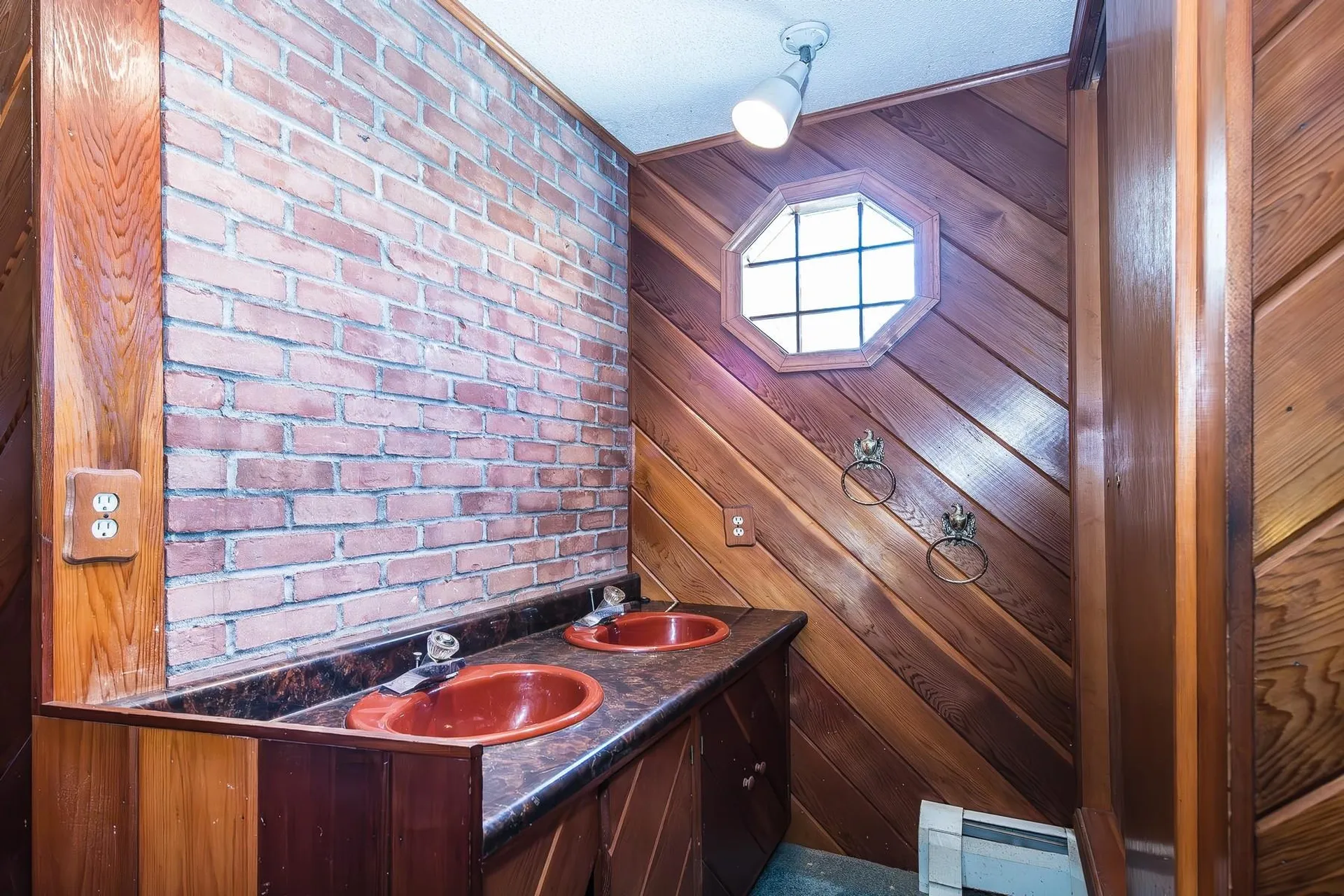 31 Chatterton Park Proctor VT 05701