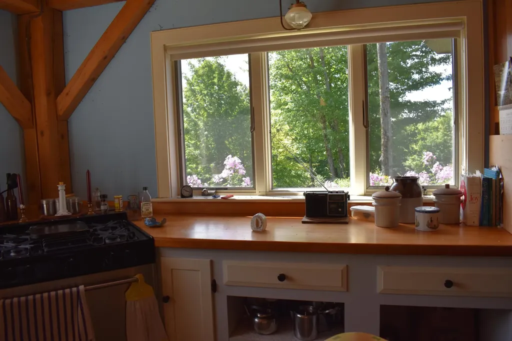 1982 Robtoy Road Lowell VT 05847