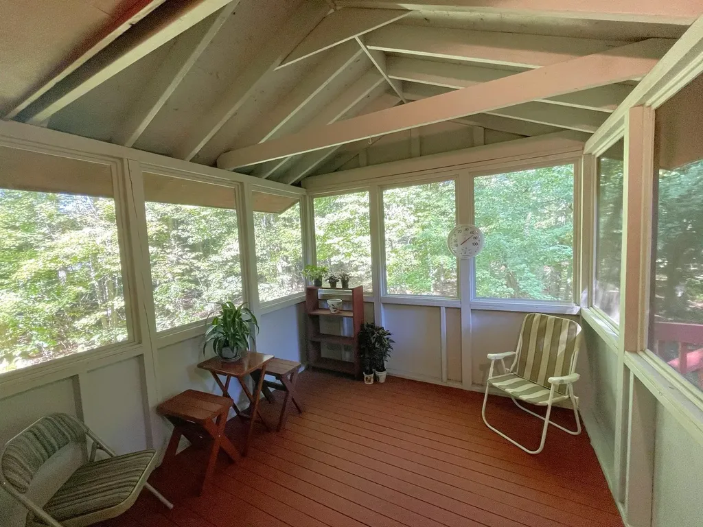 8 Wood Drive Atkinson NH 03811