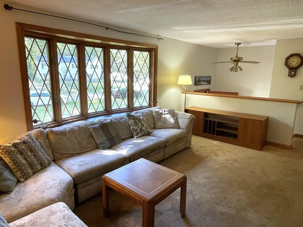 8 Wood Drive Atkinson NH 03811