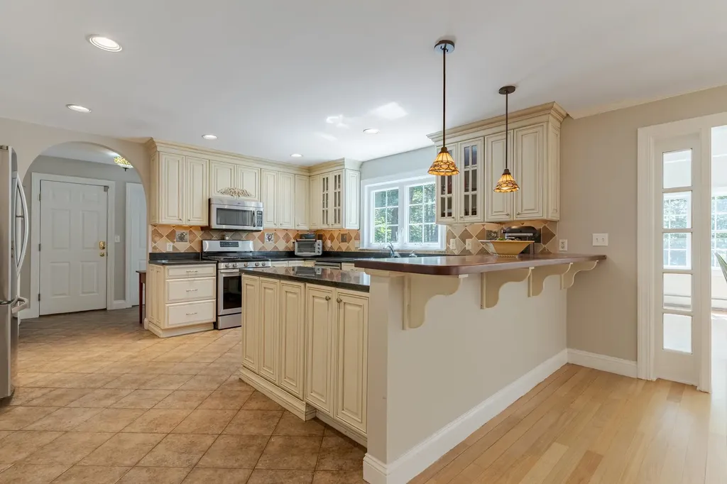 37 Gale Road Hampton NH 03842