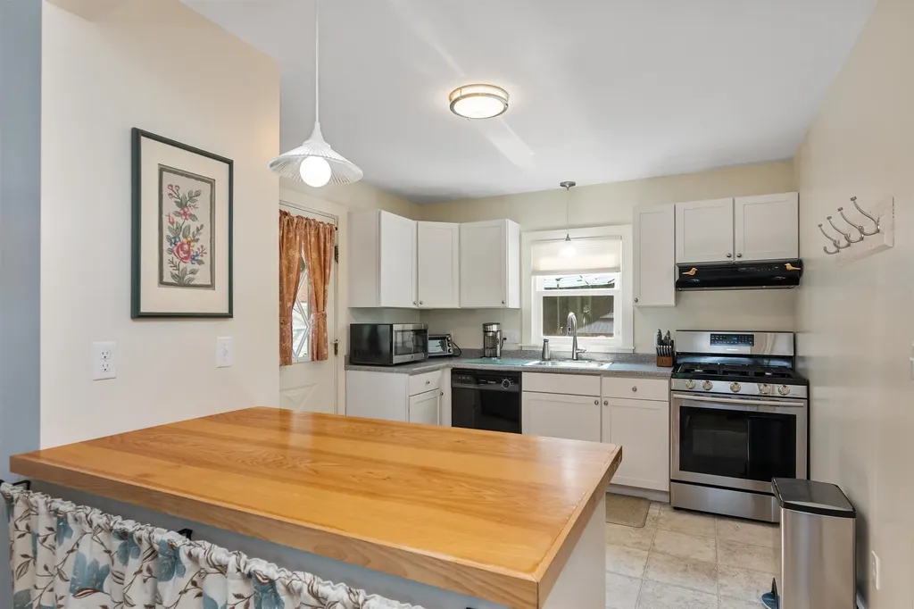 73 Hayden Parkway South Burlington VT 05403