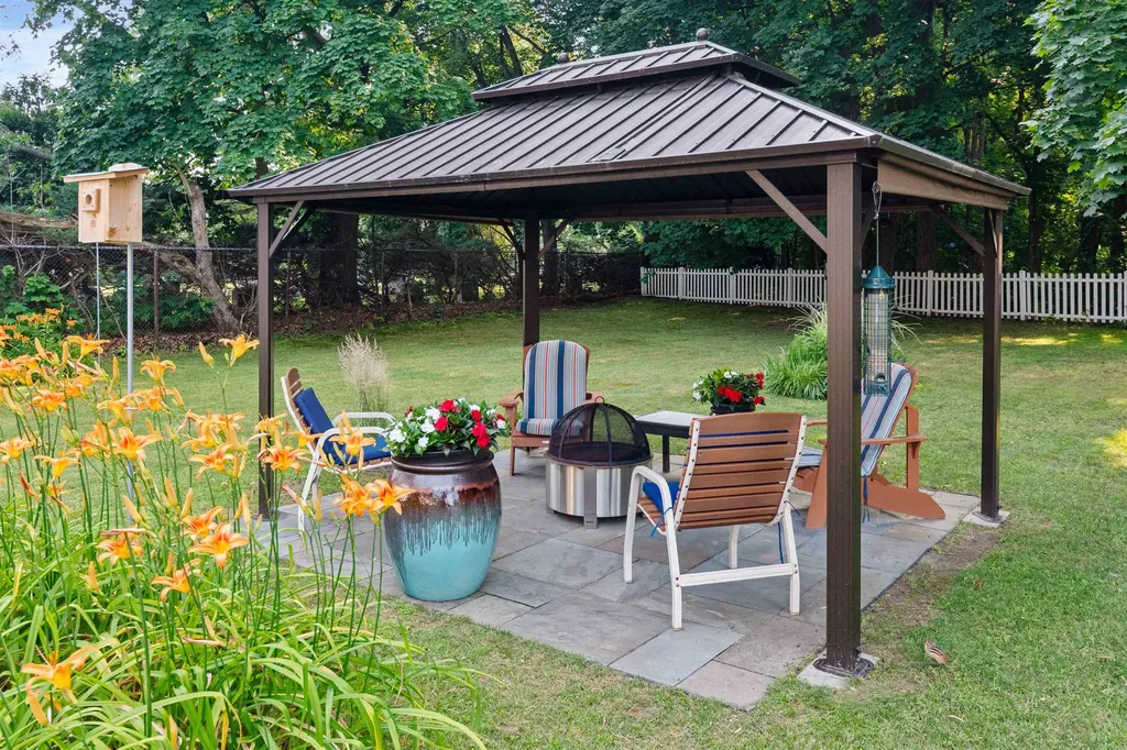 73 Hayden Parkway South Burlington VT 05403