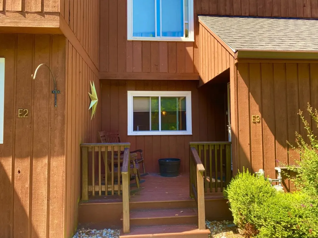 20 Greenfield Road Essex Junction VT 05452