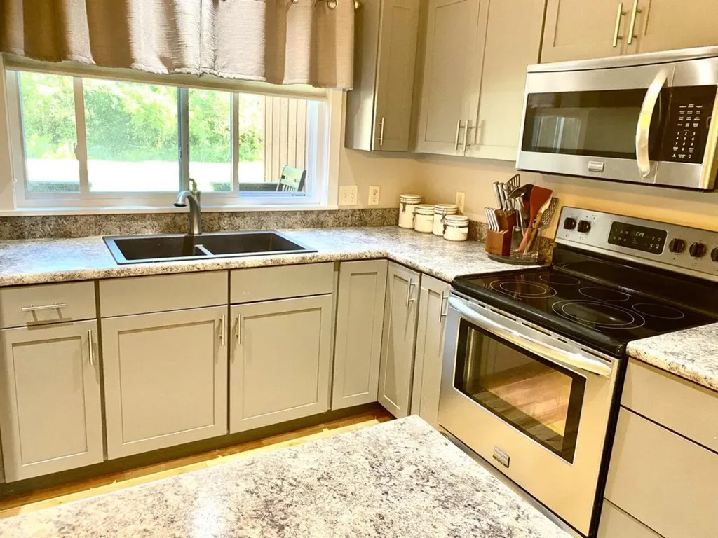 20 Greenfield Road Essex Junction VT 05452